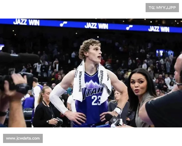 马尔卡宁狂砍33分难救主 爵士鏖战四节惜败国王